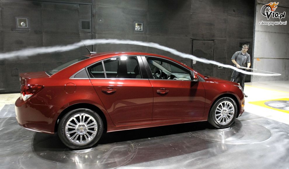 Chevrolet Cruze w tunelu aerodynamicznym