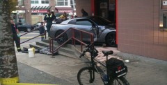 Nissan GT-R - bliskie spotkanie z bankomatami - wypadek