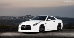 Nissan GT-R - matowa biel
