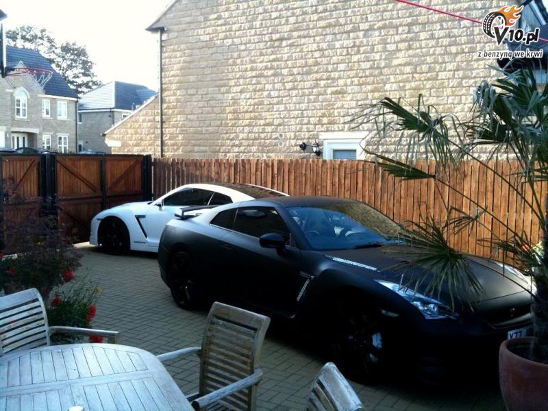 Nissan GT-R - matowa biel