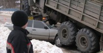 Pijany kierowca ciarwki kontra Mercedes
