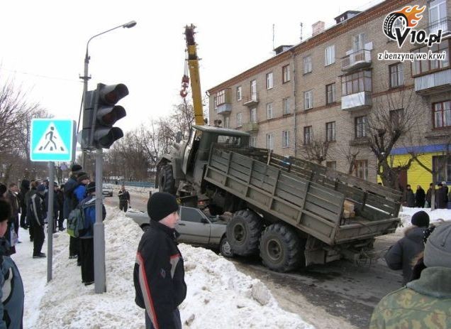 Pijany kierowca ciarwki kontra Mercedes