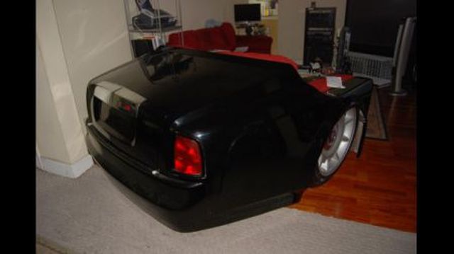 Rolls-Royce Phantom jako kanapa