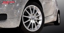 Smart ForTwo pokryty krysztaami Swarovskiego
