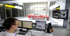 Mercedes testuje samochody