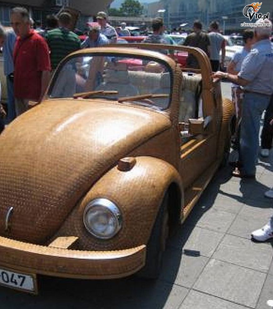 Volkswagen Beetle z drewna