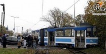 Volkswagen Phaeton vs tramwaj