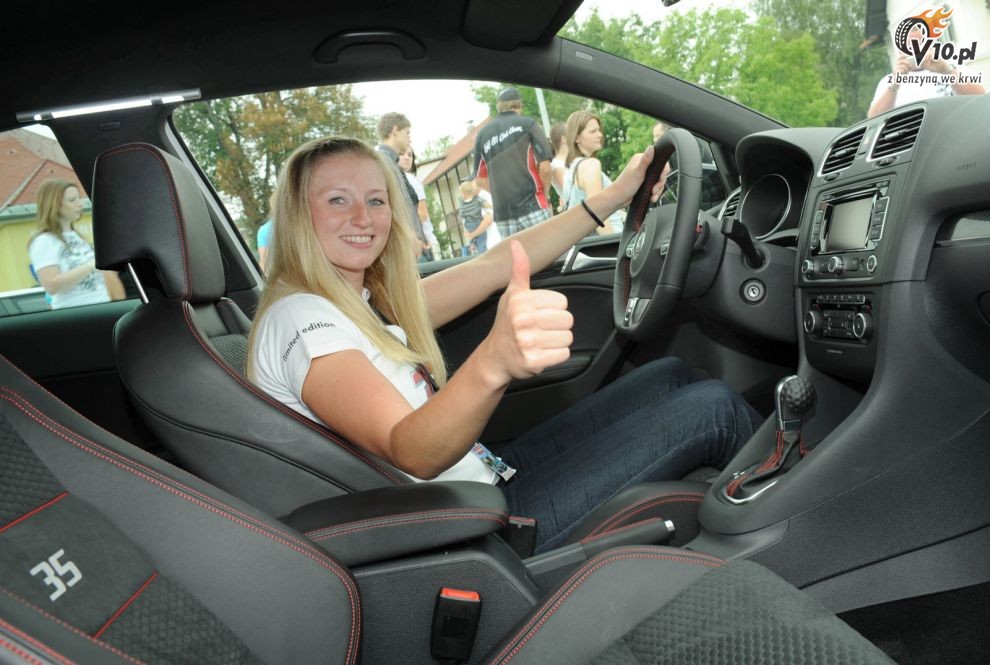 Dziewczyny na Worthersee GTI Tour 2011