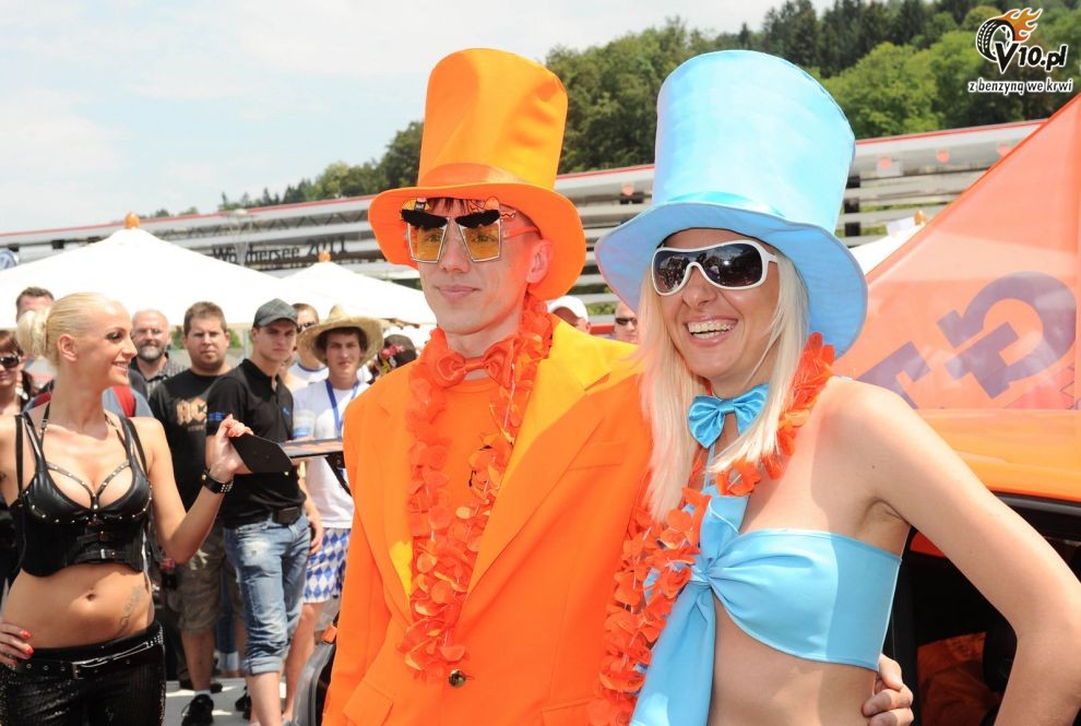 Dziewczyny na Worthersee GTI Tour 2011