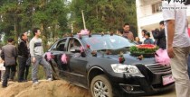 Wypadek �lubnej Toyoty
