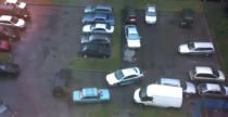 Zablokowany na parkingu