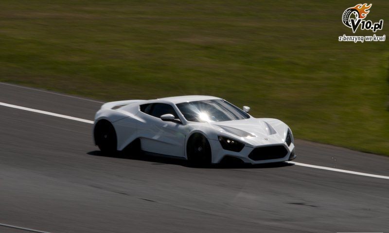 Zenvo ST1 - wypadek na torze