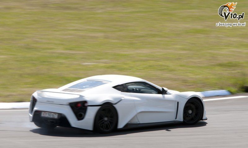 Zenvo ST1 - wypadek na torze