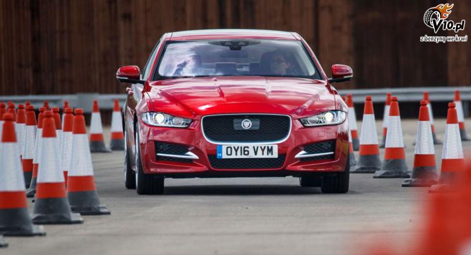 Jaguar - testy autopilota