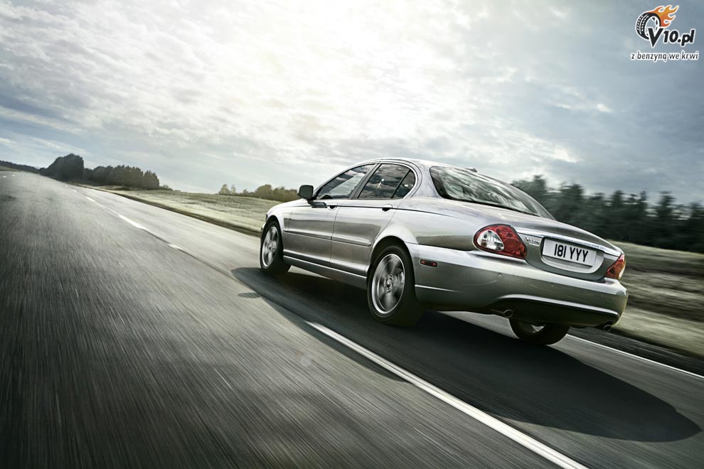 Jaguar X-TYPE