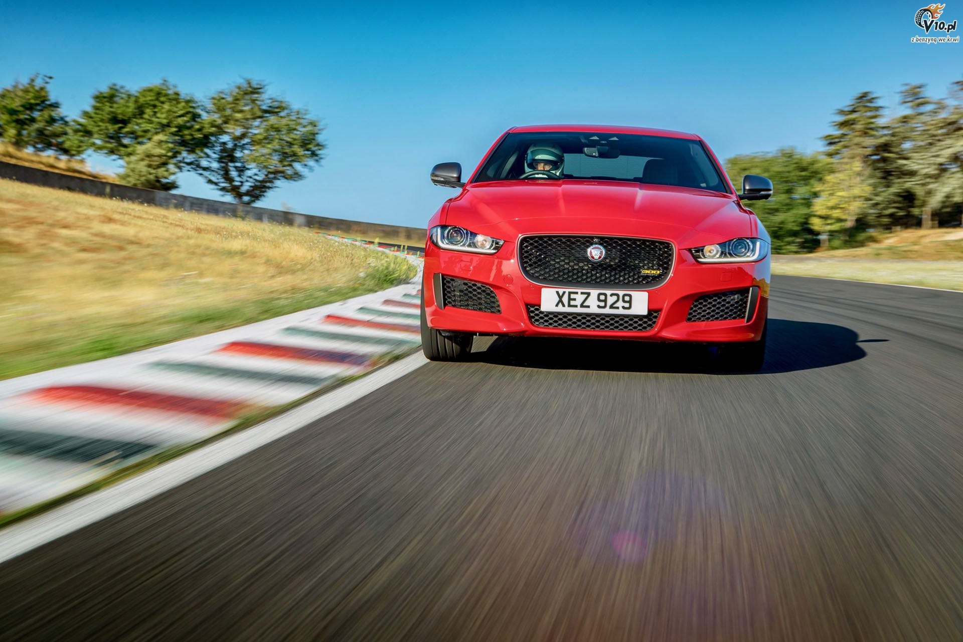 Jaguar XE