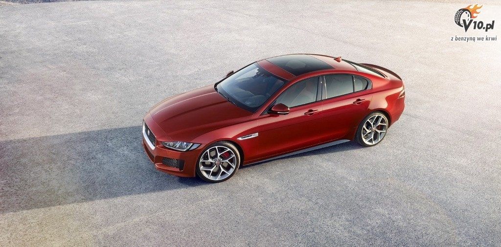 Jaguar XE
