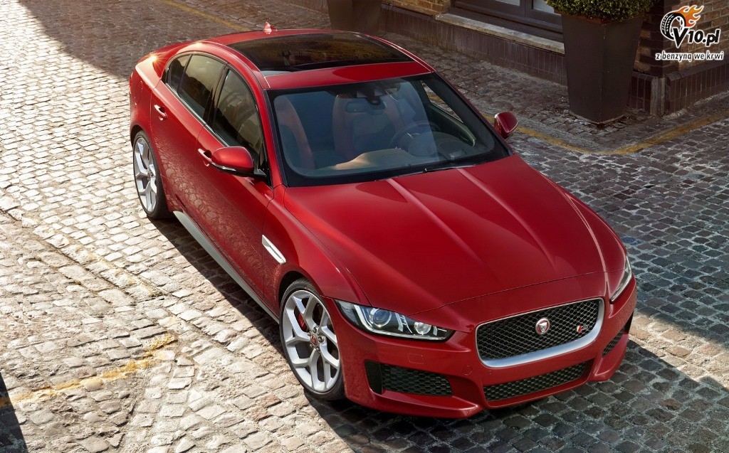 Jaguar XE