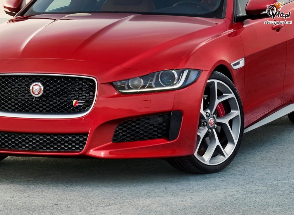 Jaguar XE