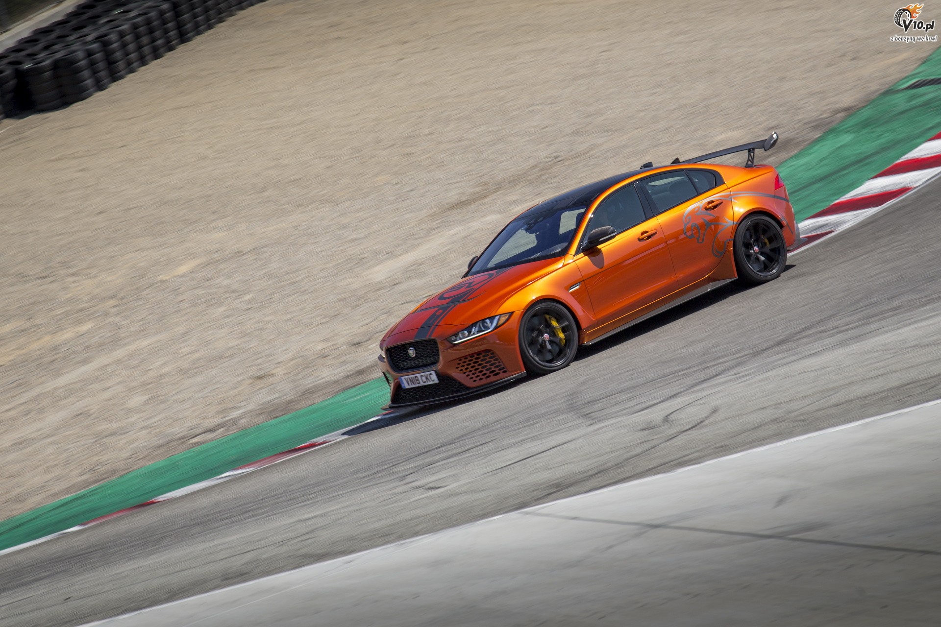 Jaguar XE SV Project 8