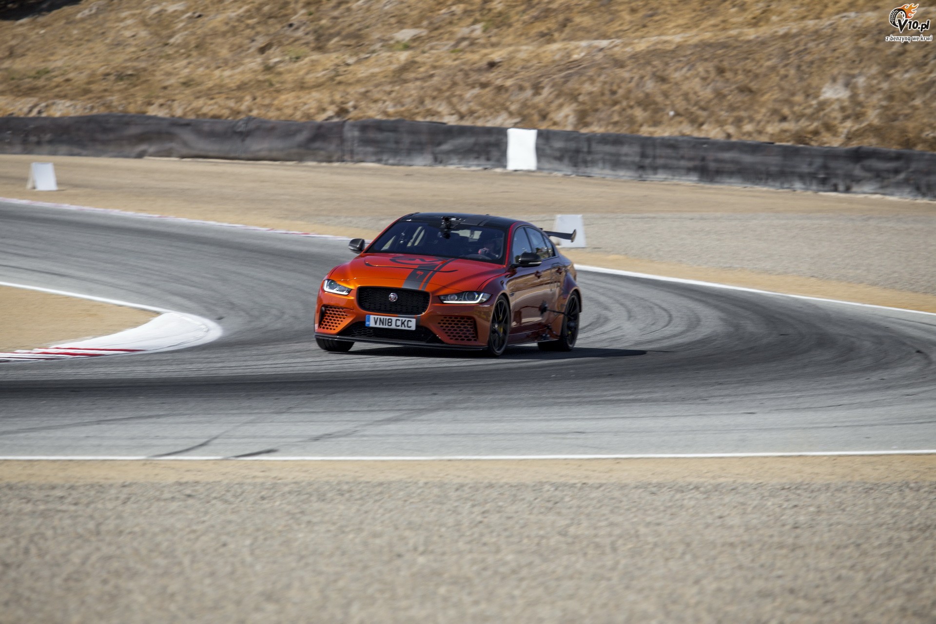 Jaguar XE SV Project 8