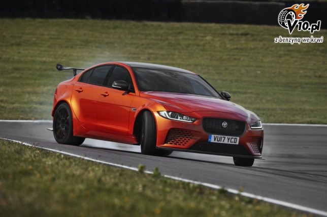 Jaguar XE SV Project 8