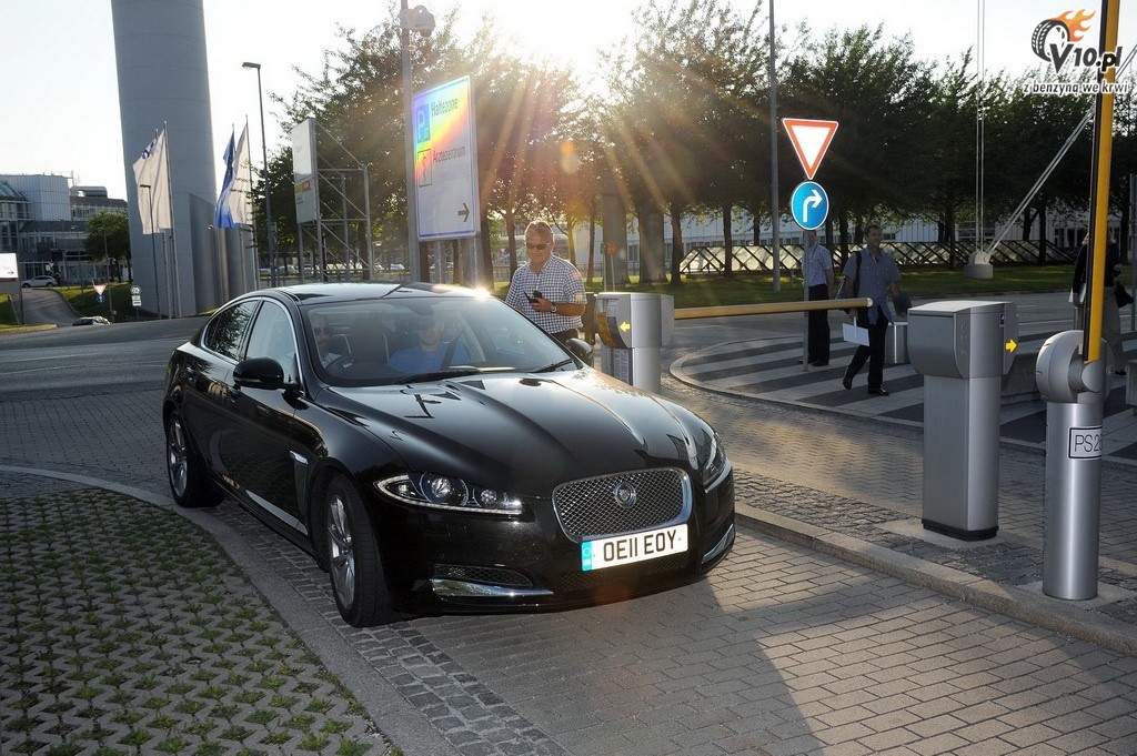 Oszczdny Jaguar XF 2012