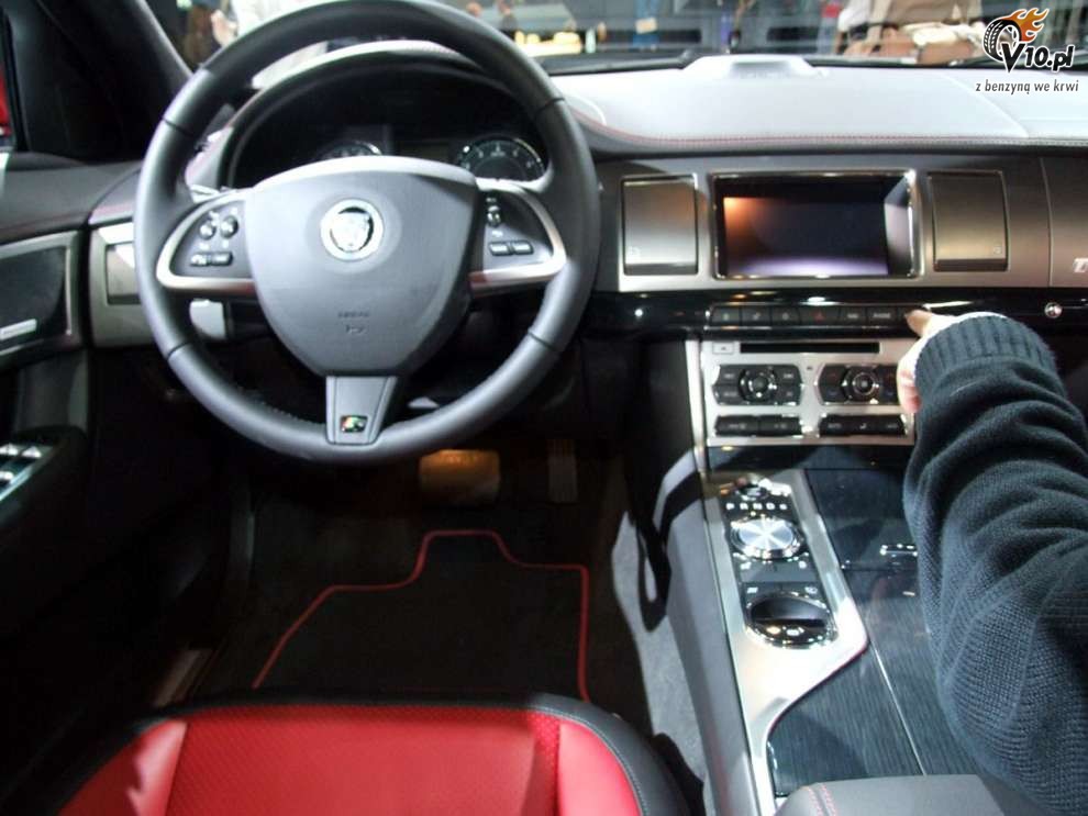 Jaguar XF na targach w Nowym Jorku 2011