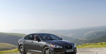 Jaguar XF Black Pack