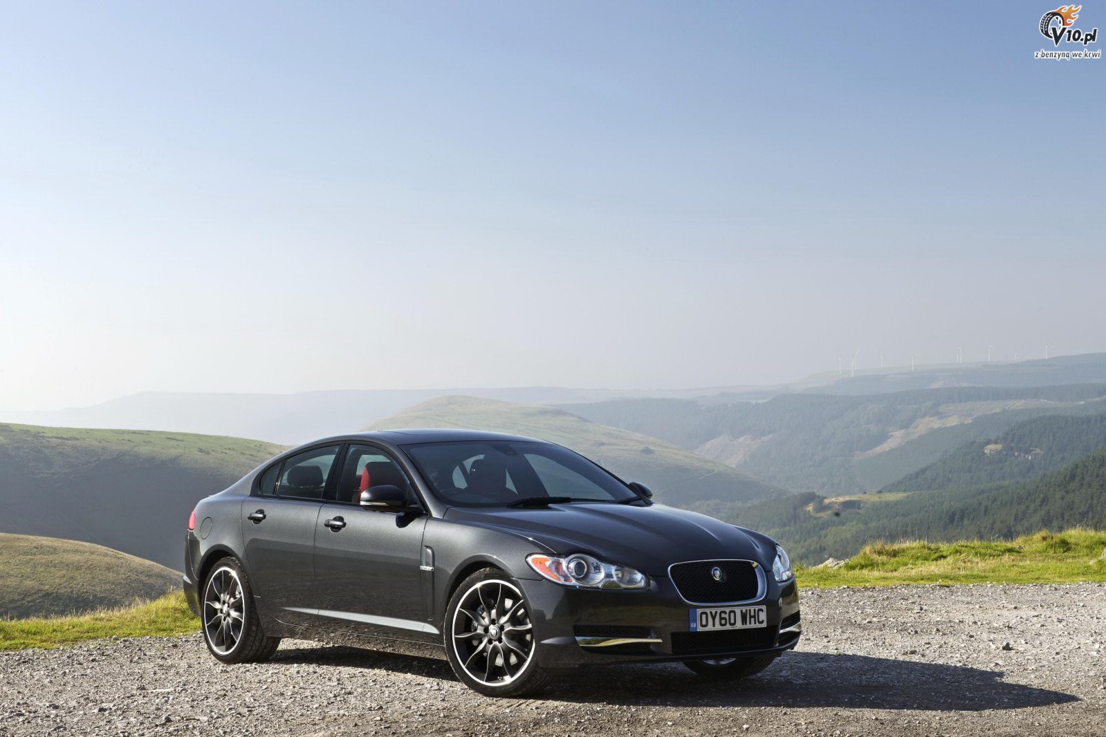 Jaguar XF Black Pack