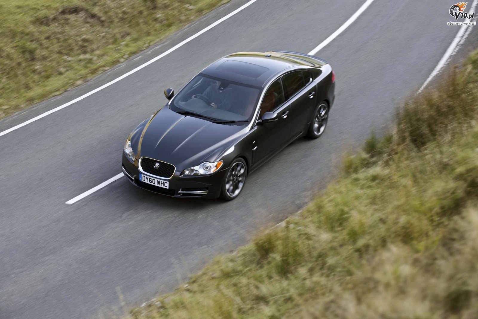 Jaguar XF Black Pack