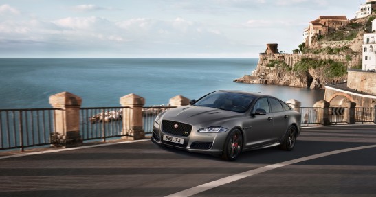 Jaguar XJR575