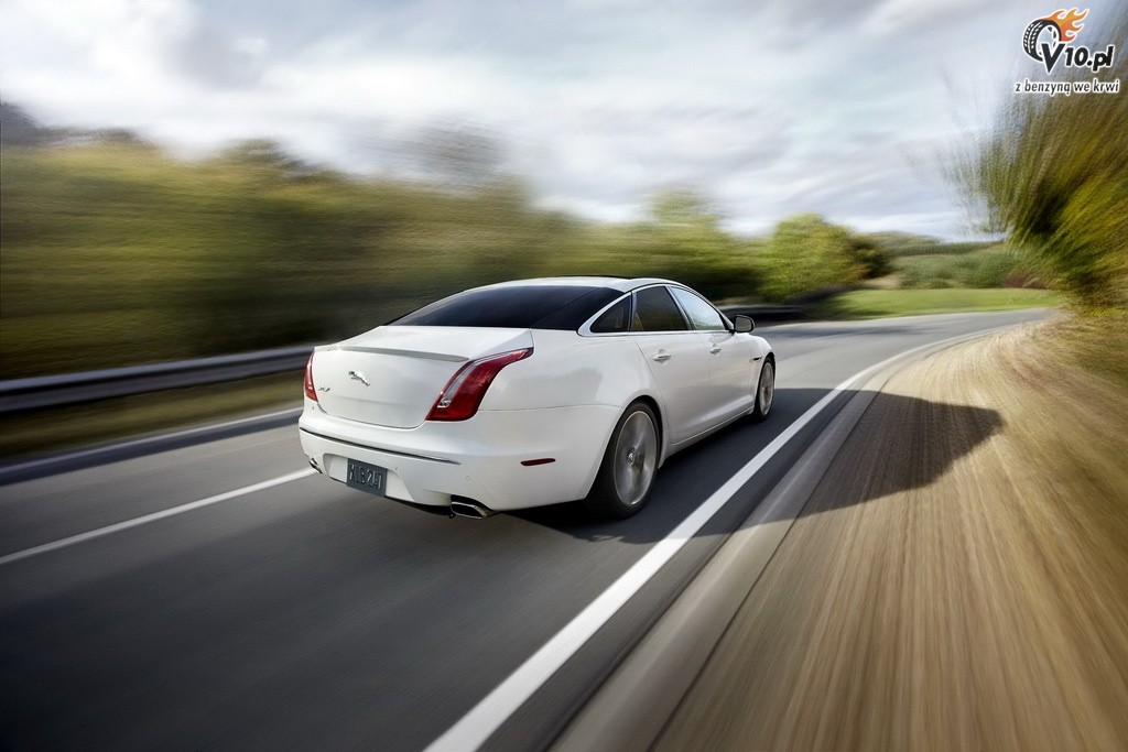 Jaguar XJ