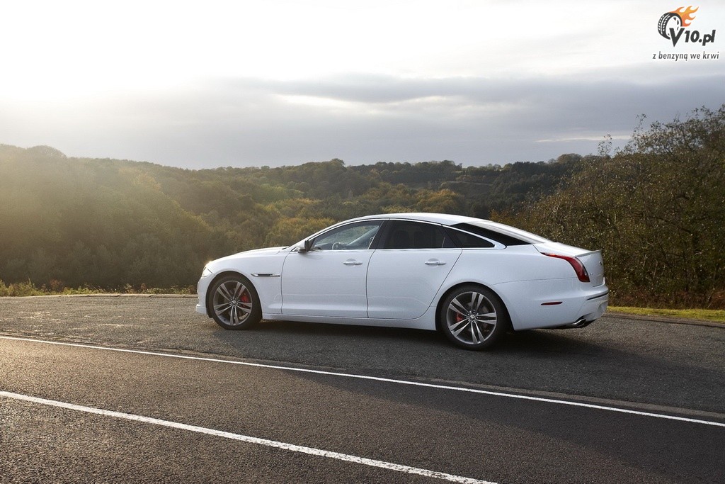 Jaguar XJ