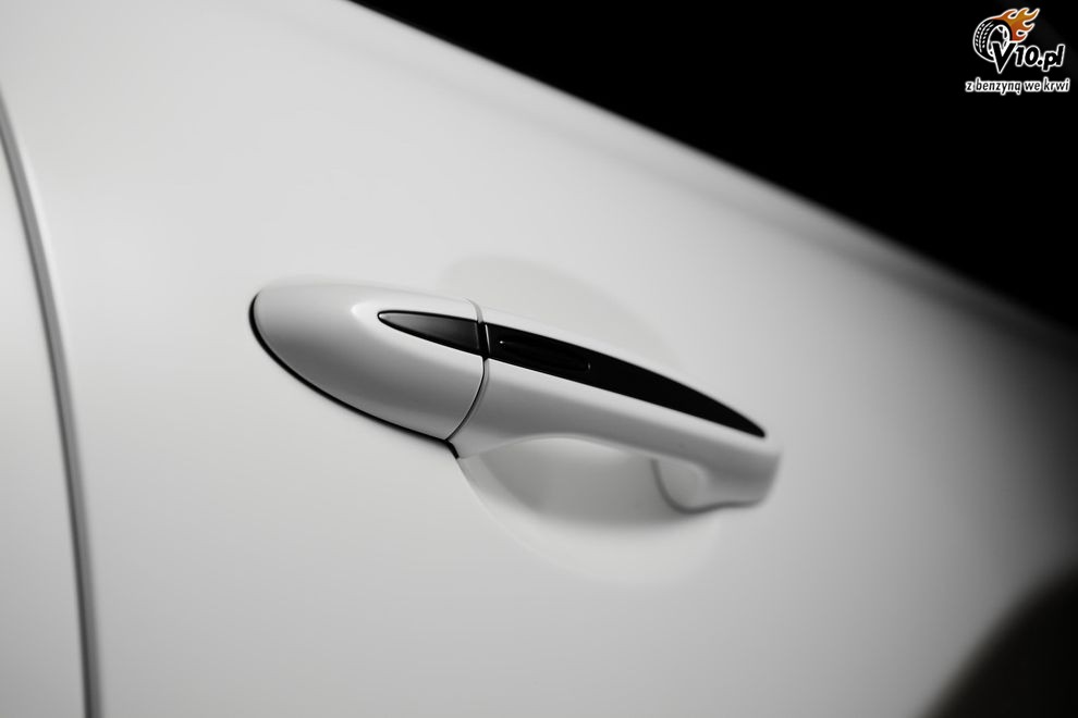 Jaguar XJ75 Platinum Concept