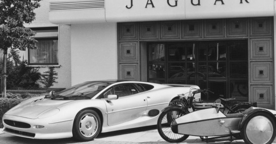 Jaguar XJ220