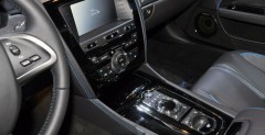 Jaguar XKR-S na torze Portimao