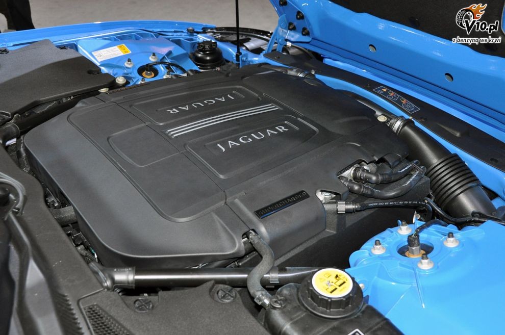 Jaguar XKR-S na targach w Genewie