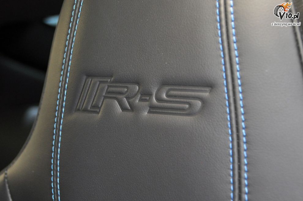 Jaguar XKR-S na torze Portimao