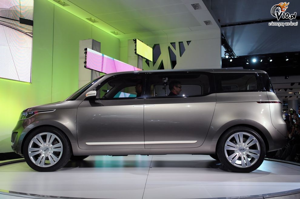 Kia KV7 Concept