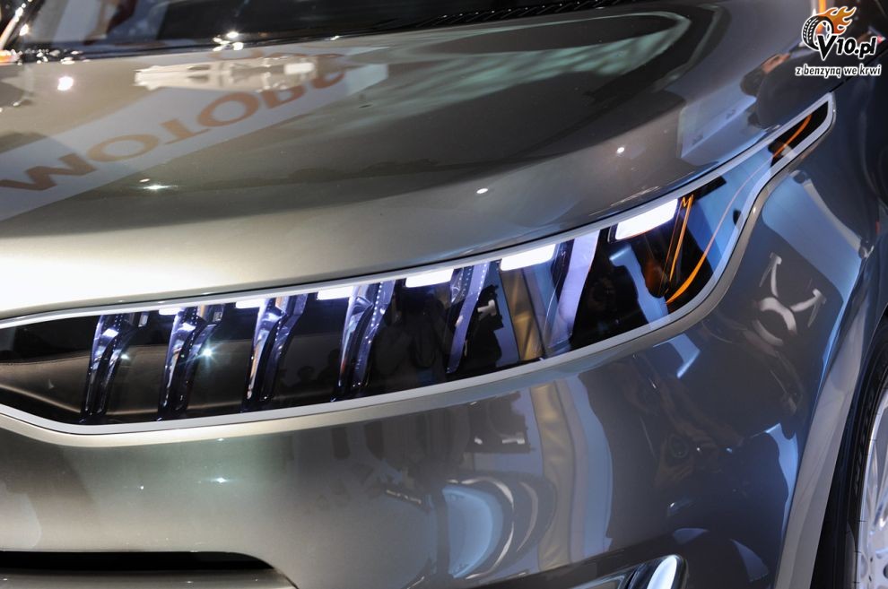 Kia KV7 Concept
