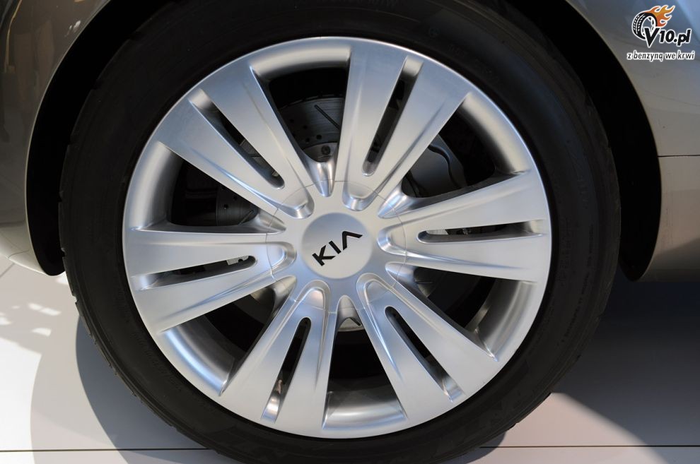 Kia KV7 Concept