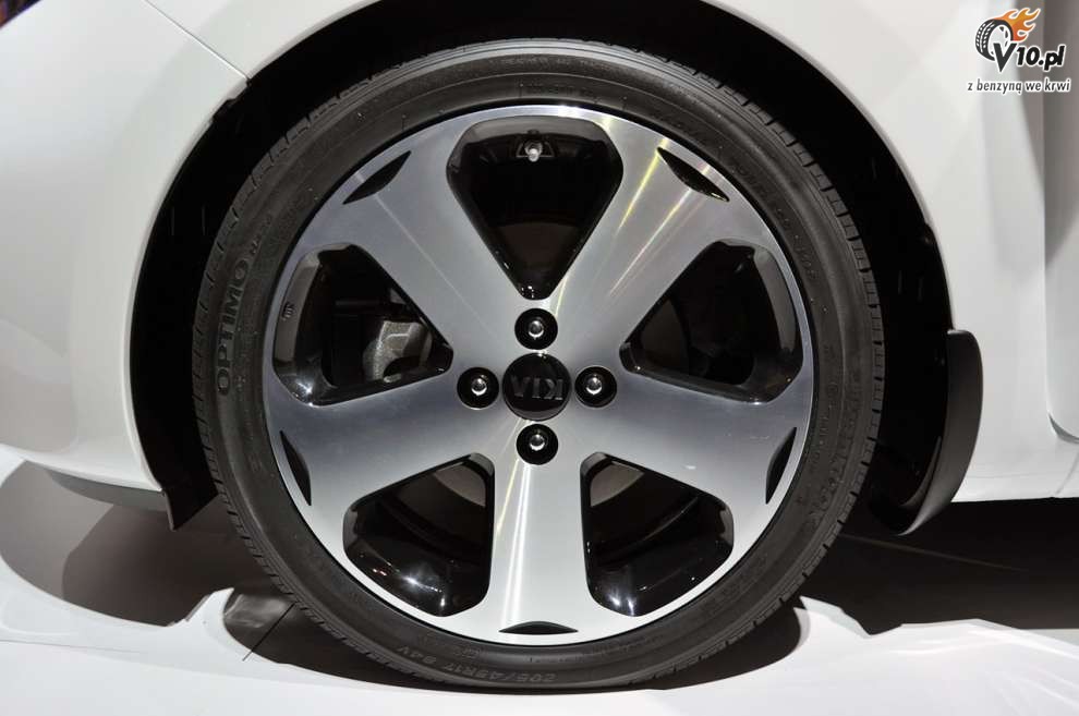 Kia Rio Sedan na targach w Nowym Jorku 2011
