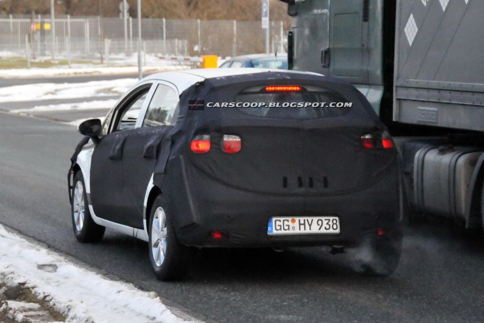 2012 Kia Rio - zdjcia szpiegowskie