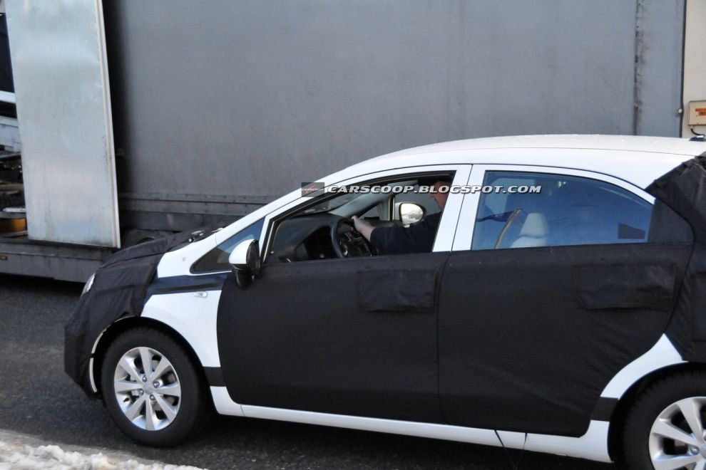 2012 Kia Rio - zdjcia szpiegowskie