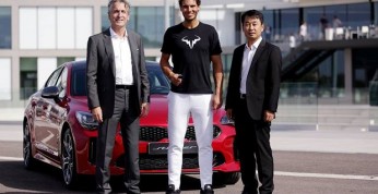 Rafael Nadal przesiada się do Kii Stinger GT
