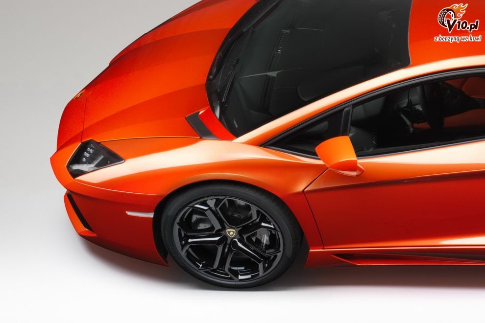 Lamborghini Aventador LP700-4