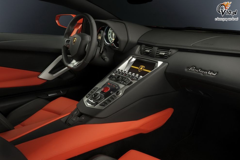 Lamborghini Aventador LP700-4