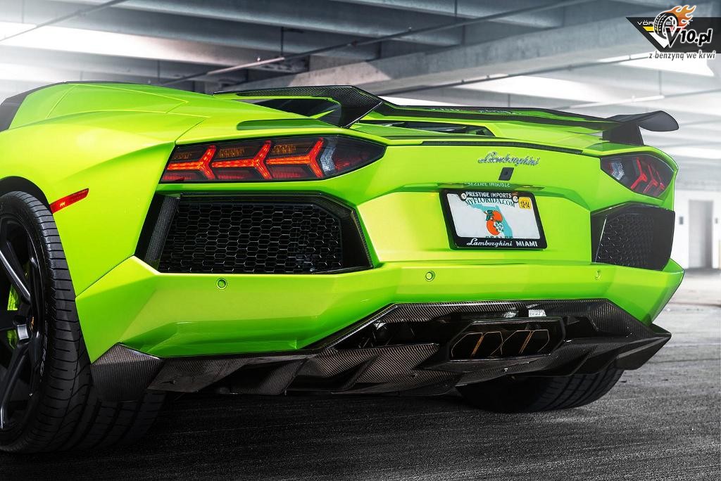 Lamborghini Aventador Roadster Vorsteiner