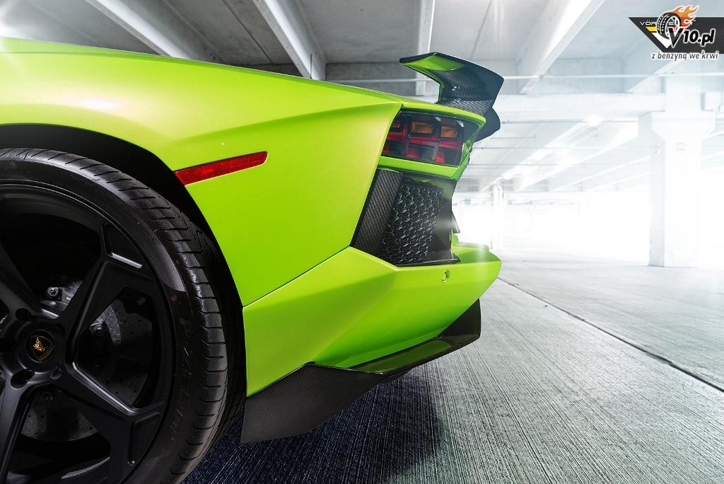 Lamborghini Aventador Roadster Vorsteiner